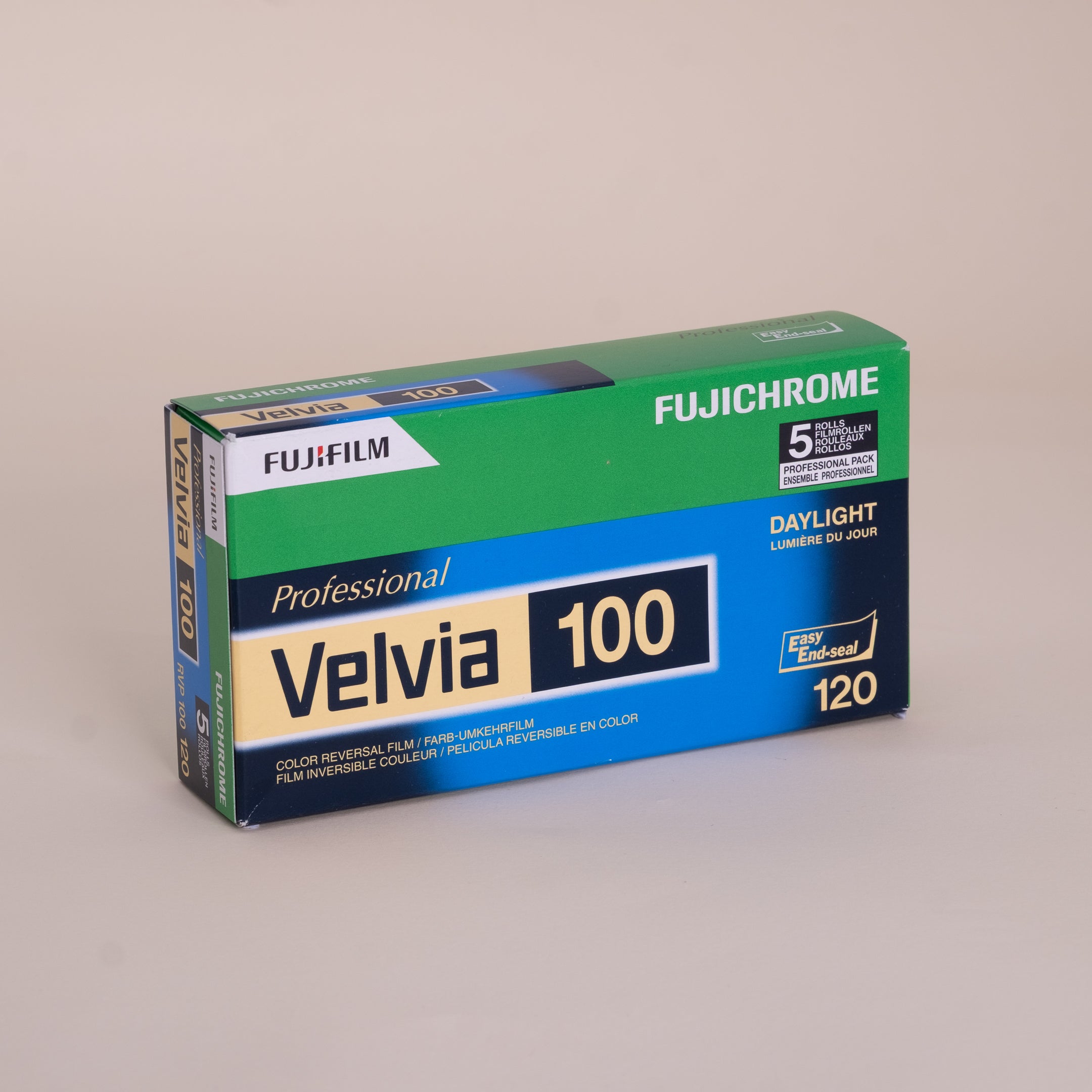 Fujifilm Velvia 100 120 (Exp.09/25)